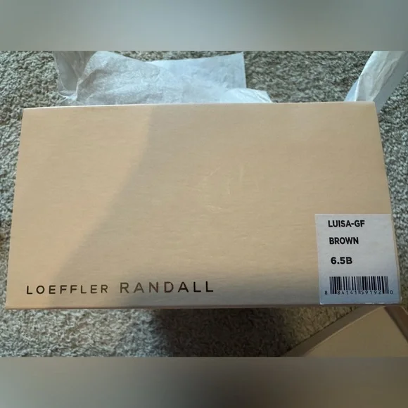 Loeffler Randall Luisa - Picture 3 of 3